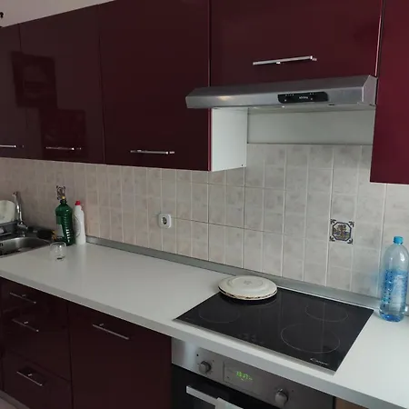 דירה Apartman Zdenka פורץ