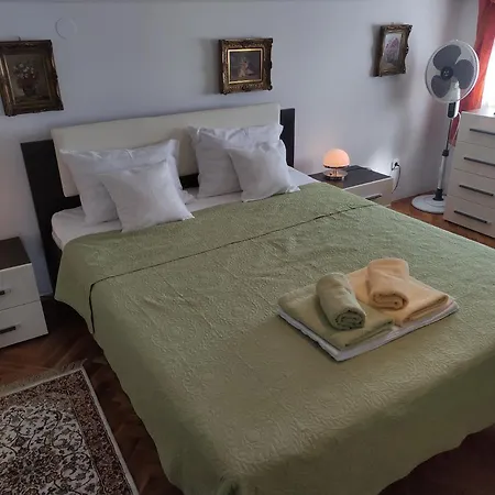 Apartman Zdenka דירה